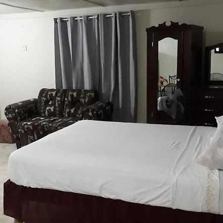 Apartments At Westvillage 5 No Ac Low Price Studio Montego Bay Exterior photo